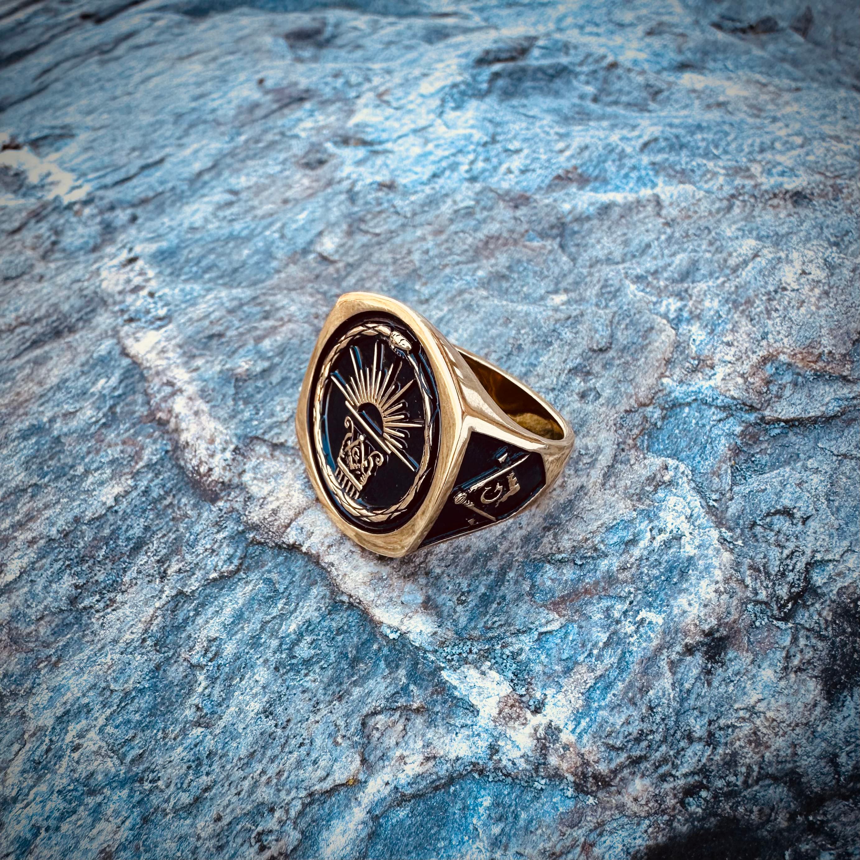Side view of the Aurora No. 7 Masonic Ring